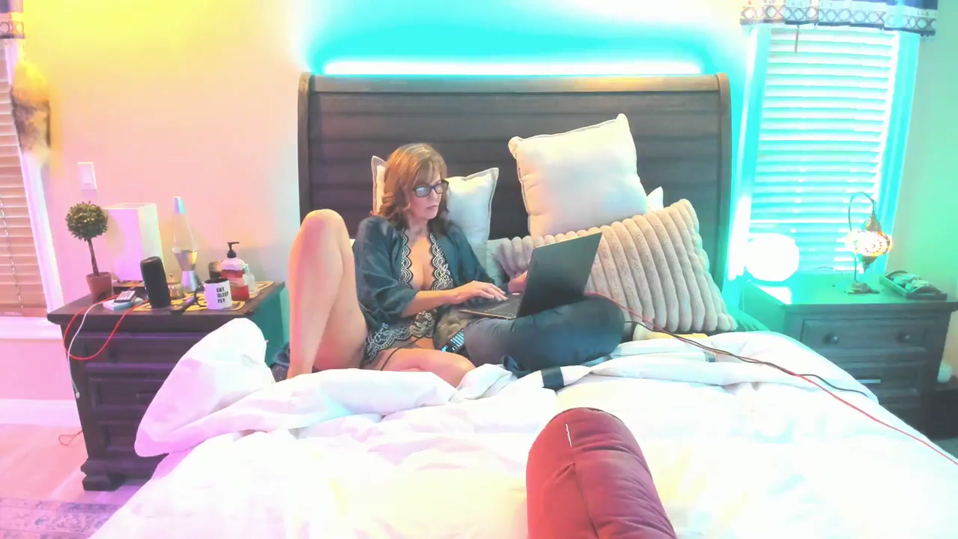 Gallery image thumbnail from milfalicious's myfreecams stream on, 01/20/2024, 15:16 image 18 of 20