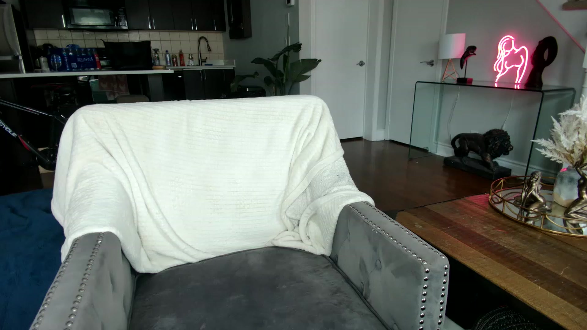 Gallery image thumbnail from milfybaby's myfreecams stream on, 08/10/2023, 16:30 image 16 of 20