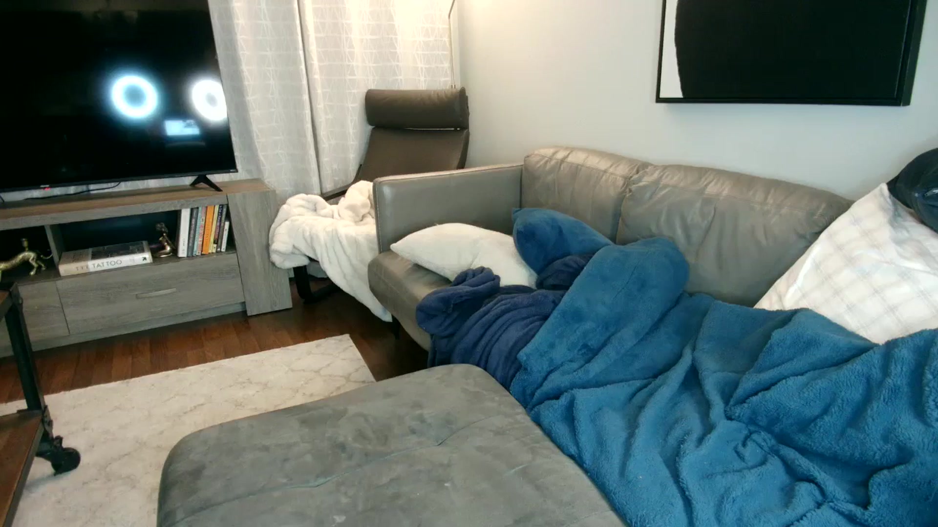 Gallery image thumbnail from milfybaby's myfreecams stream on, 08/25/2023, 06:47 image 7 of 20