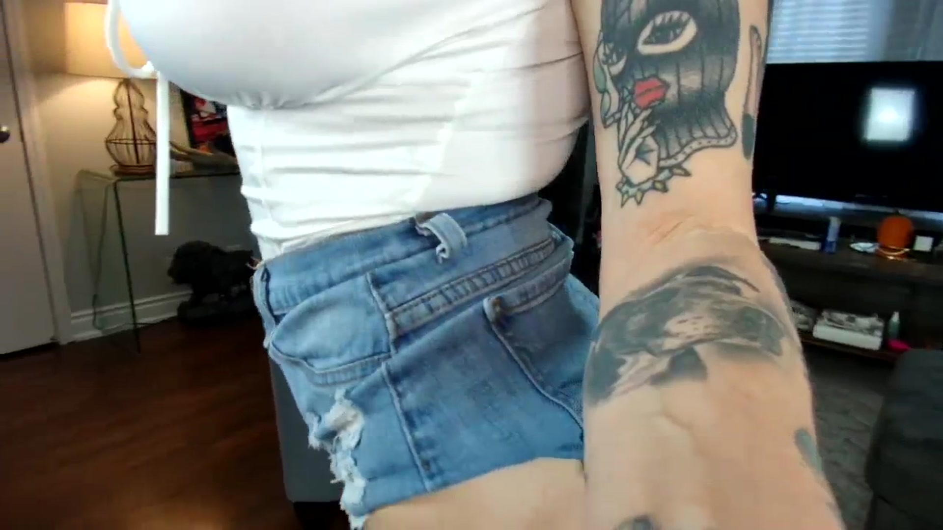 Gallery image thumbnail from milfybaby's myfreecams stream on, 09/19/2023, 16:40 image 11 of 20