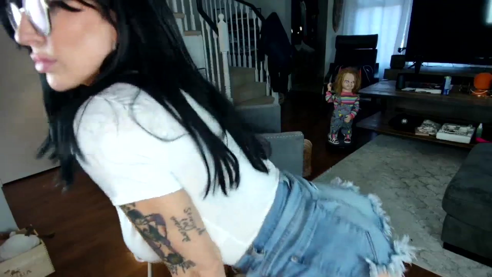 Gallery image thumbnail from milfybaby's myfreecams stream on, 09/19/2023, 16:40 image 17 of 20