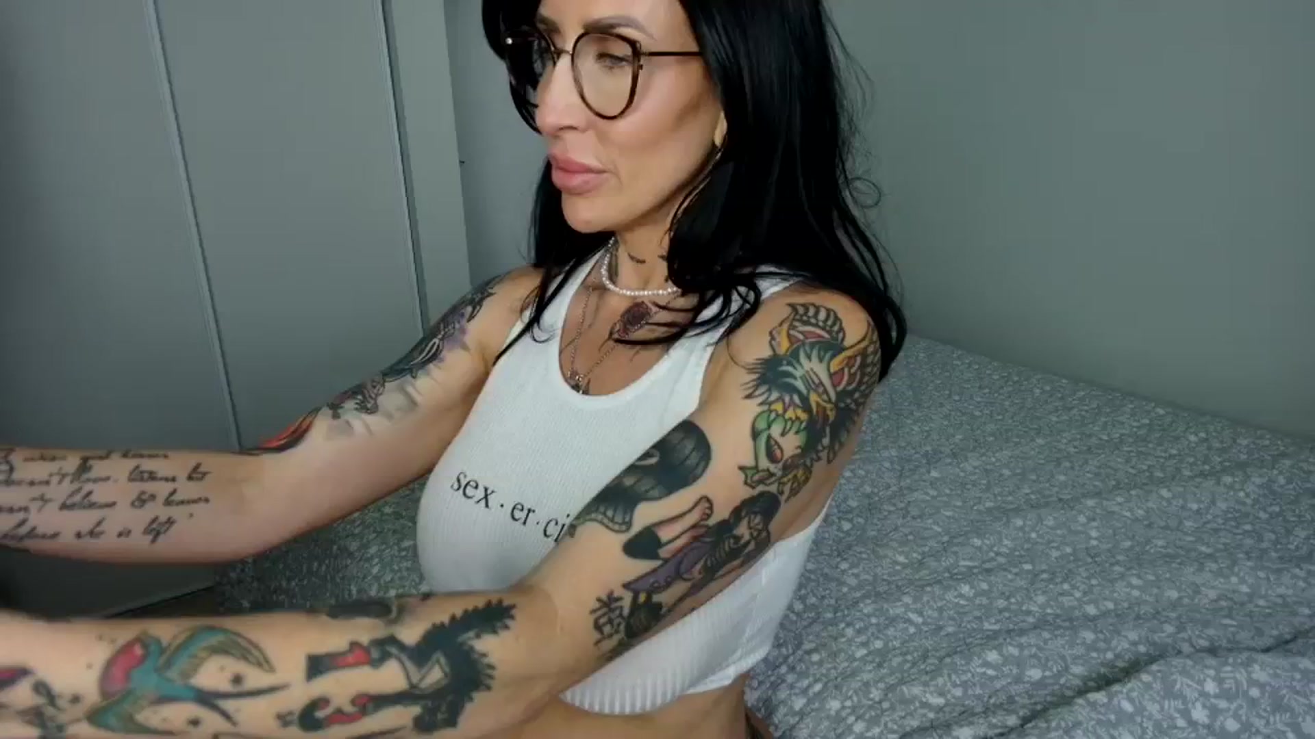 Gallery image thumbnail from milfybaby's myfreecams stream on, 10/25/2023, 16:36 image 20 of 20