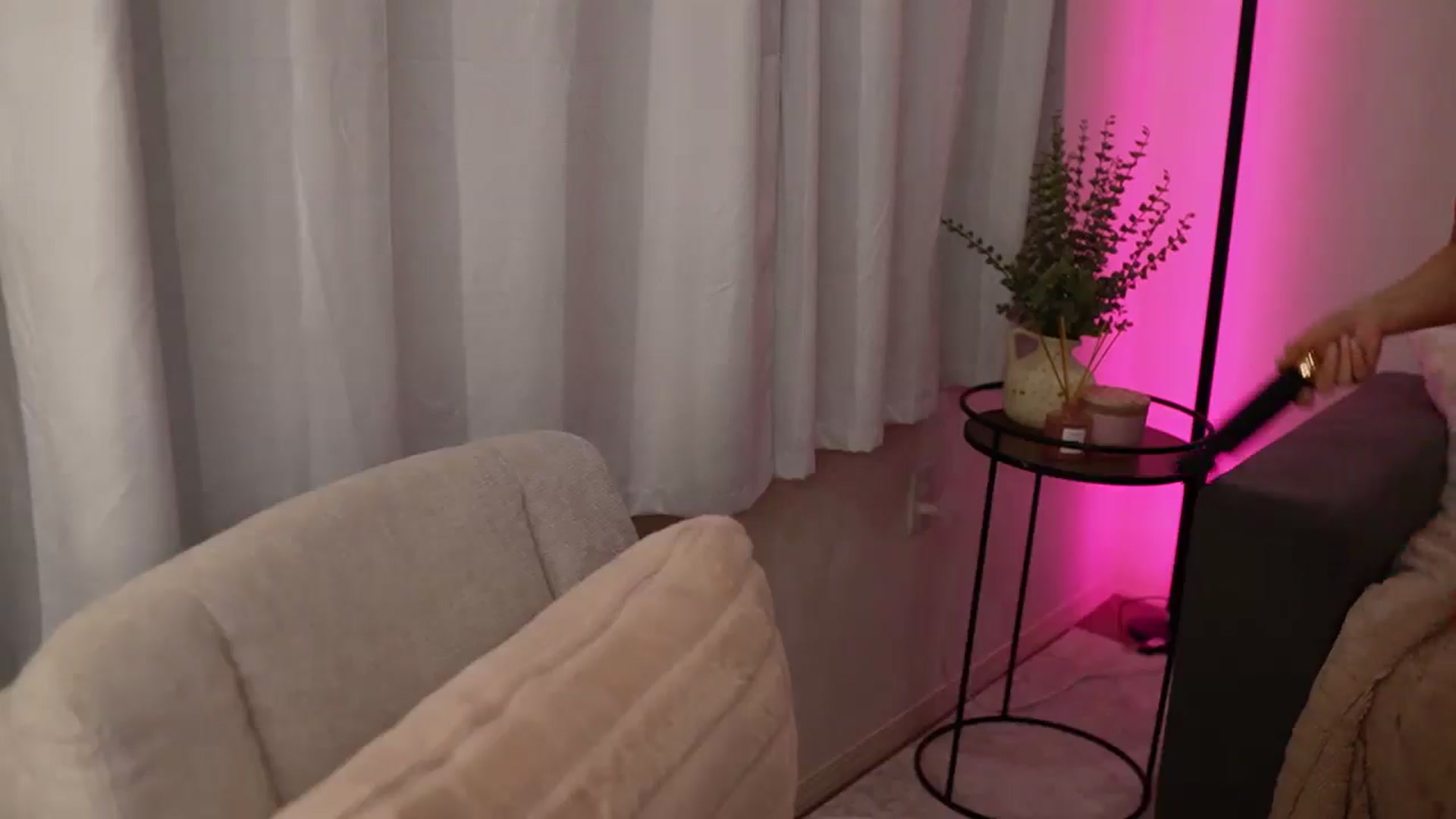 Gallery image thumbnail from milkymamaxo's myfreecams stream on, 03/11/2026, 05:05 image 10 of 20