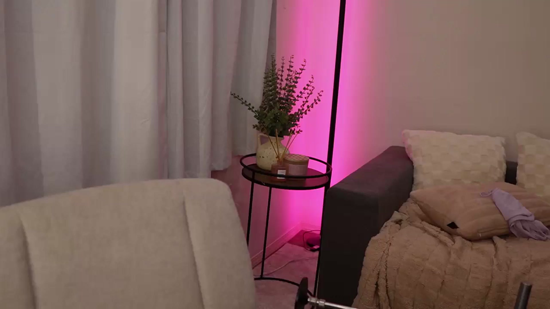 Gallery image thumbnail from milkymamaxo's myfreecams stream on, 03/11/2026, 05:05 image 2 of 20
