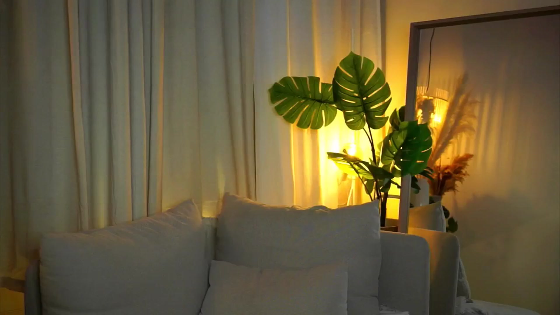 Gallery image thumbnail from milkyway_'s myfreecams stream on, 07/16/2025, 17:32 image 11 of 20