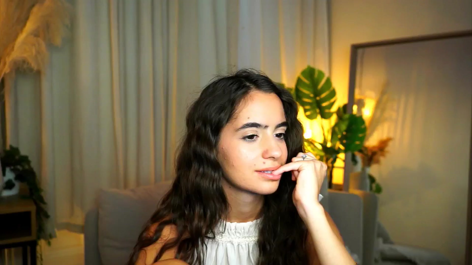 Gallery image thumbnail from milkyway_'s myfreecams stream on, 07/17/2025, 14:13 image 1 of 20
