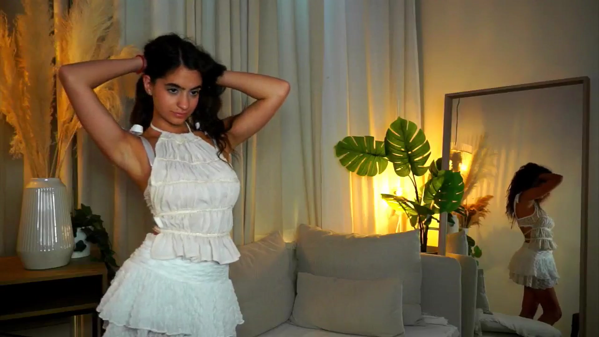 Gallery image thumbnail from milkyway_'s myfreecams stream on, 07/17/2025, 16:34 image 4 of 20
