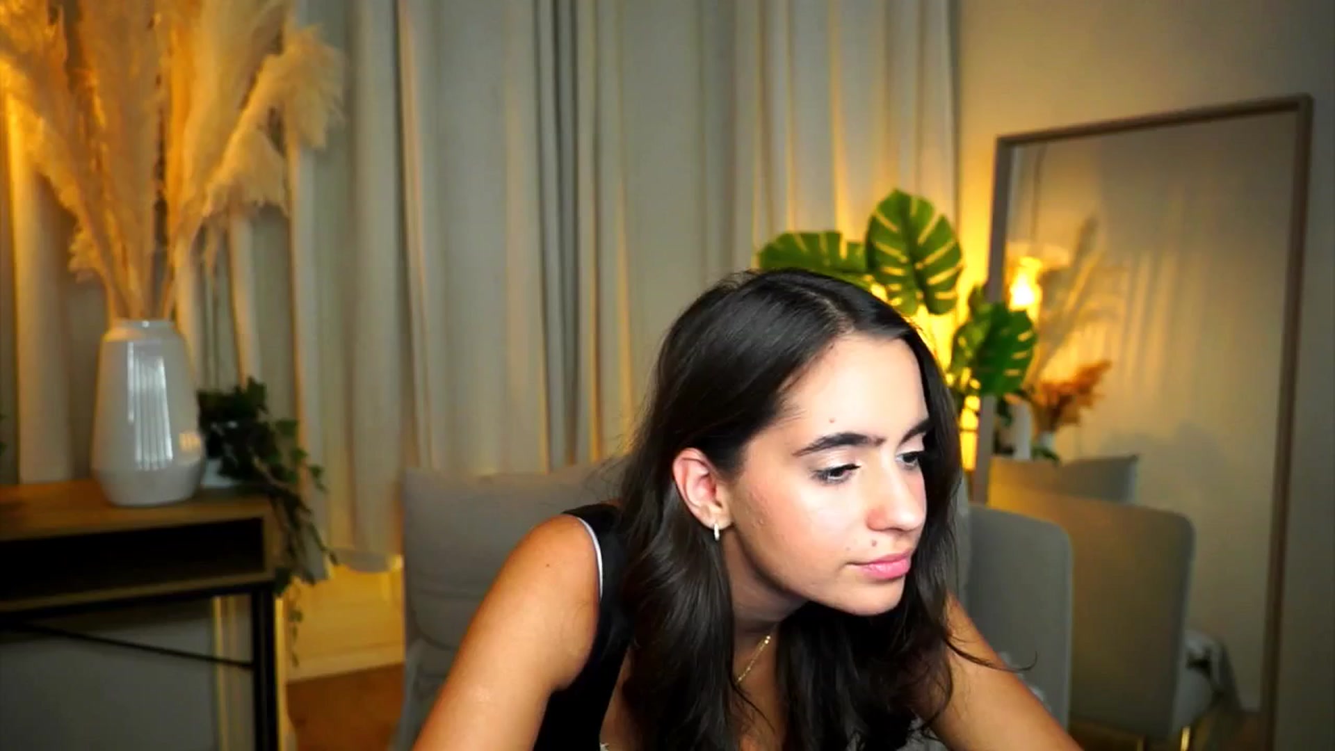 Gallery image thumbnail from milkyway_'s myfreecams stream on, 07/22/2025, 21:06 image 13 of 20
