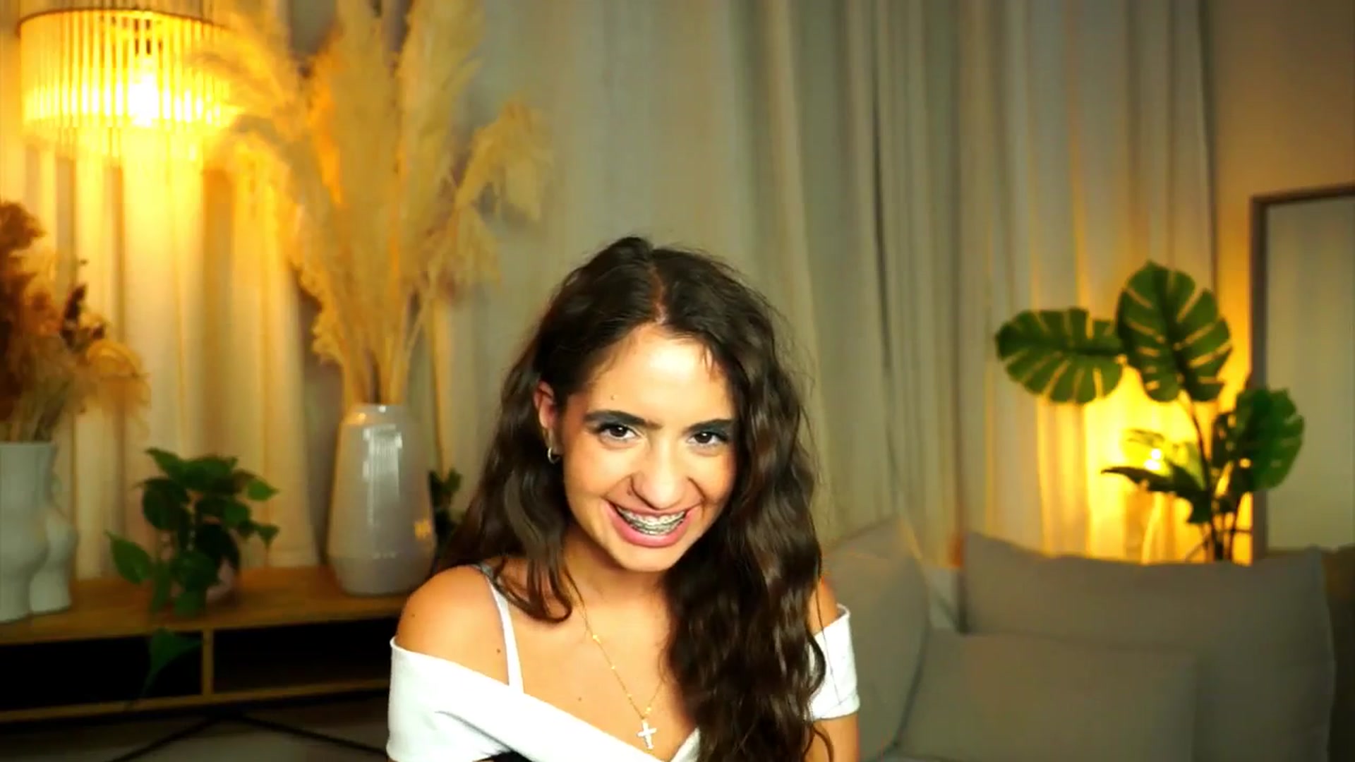 Gallery image thumbnail from milkyway_'s myfreecams stream on, 08/04/2025, 19:39 image 2 of 20