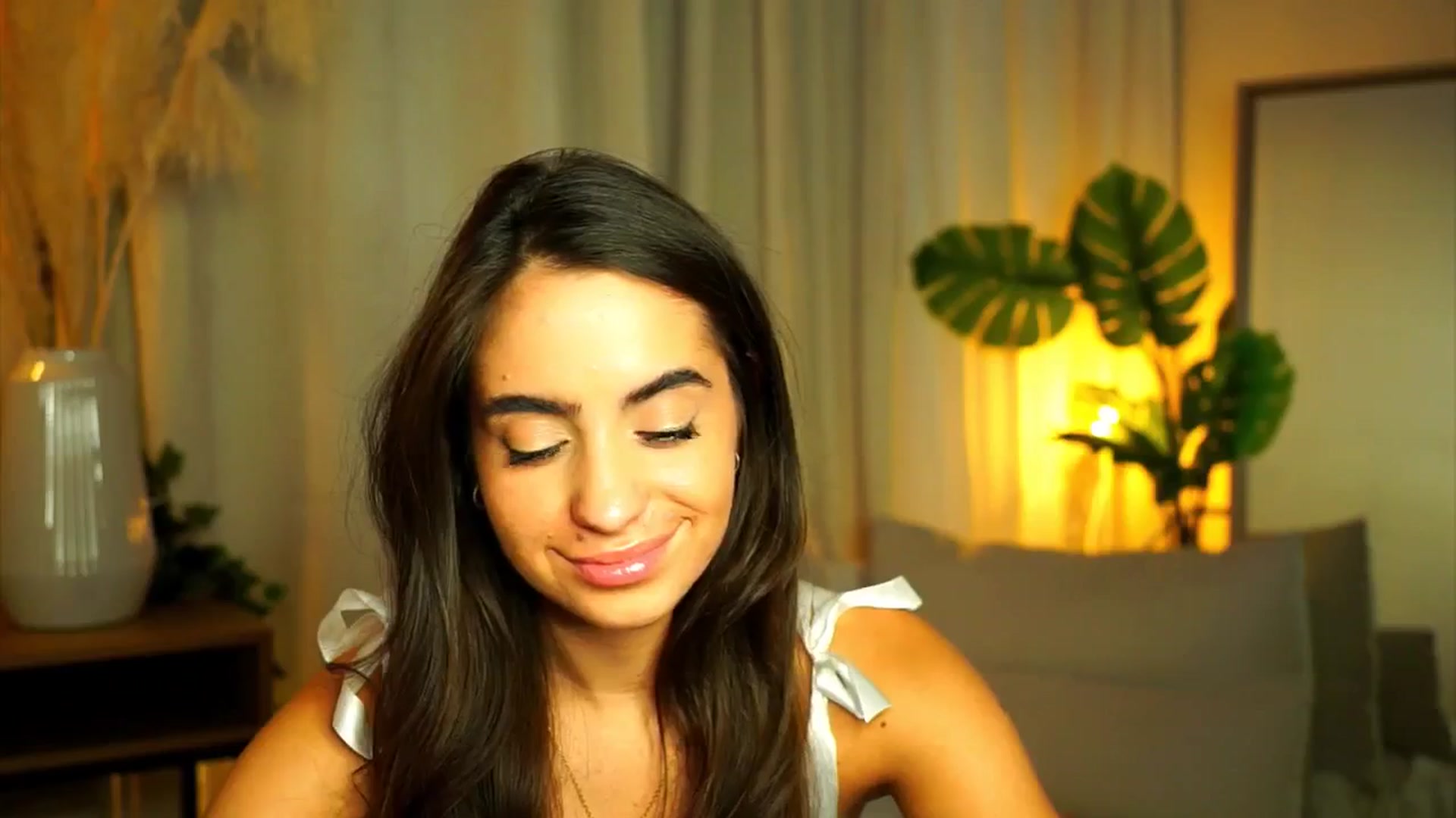 Gallery image thumbnail from milkyway_'s myfreecams stream on, 08/07/2025, 21:21 image 17 of 20