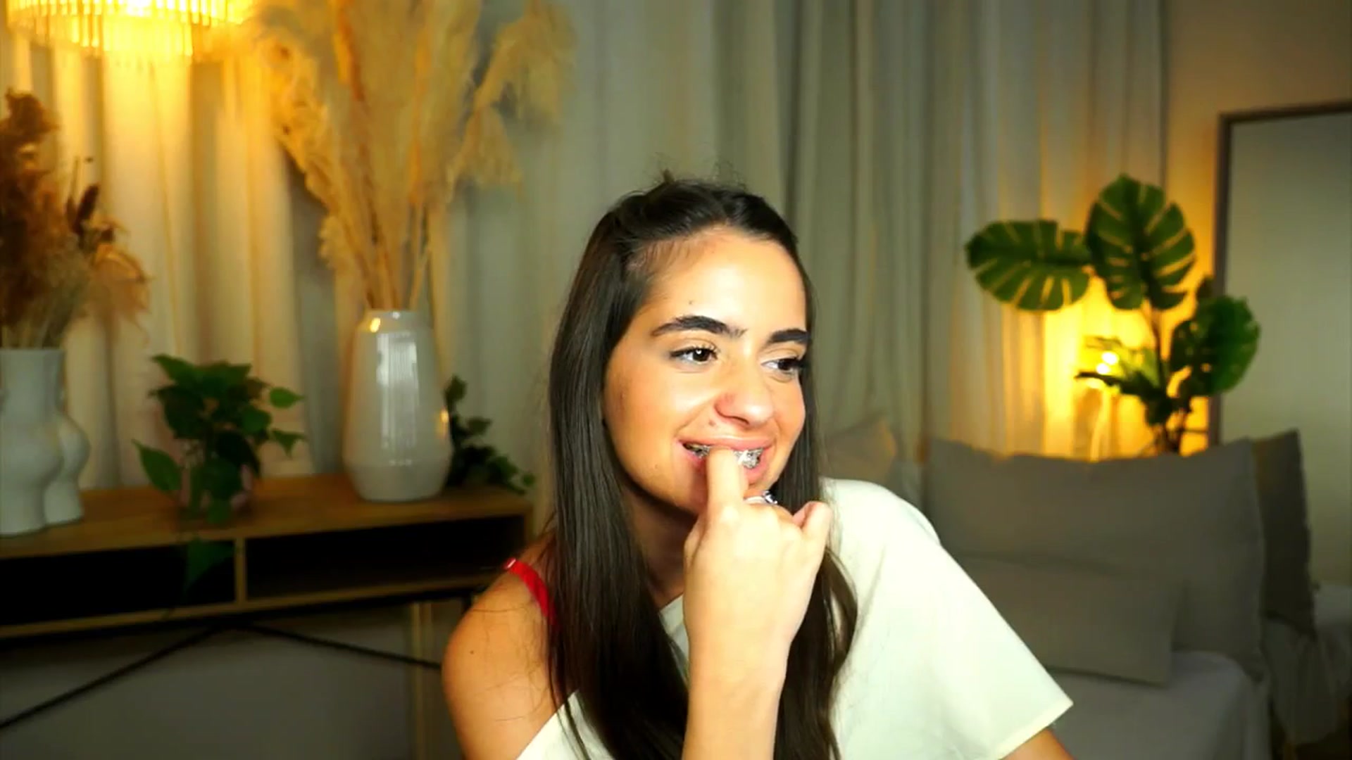 Gallery image thumbnail from milkyway_'s myfreecams stream on, 08/08/2025, 14:48 image 8 of 20