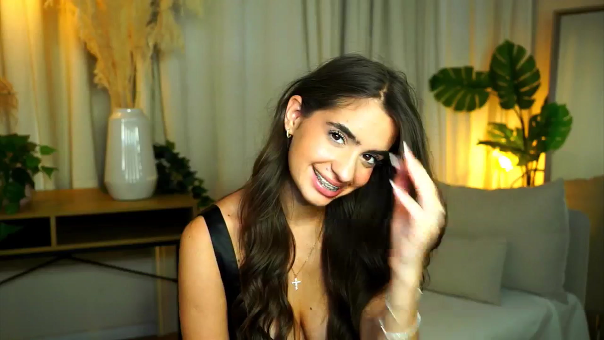 Gallery image thumbnail from milkyway_'s myfreecams stream on, 08/11/2025, 16:34 image 11 of 20