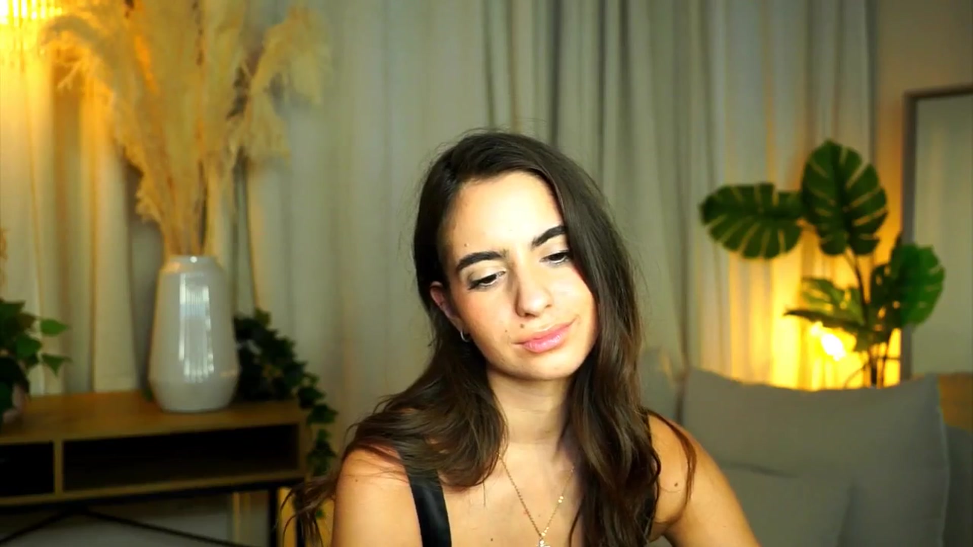 Gallery image thumbnail from milkyway_'s myfreecams stream on, 08/11/2025, 19:01 image 12 of 20