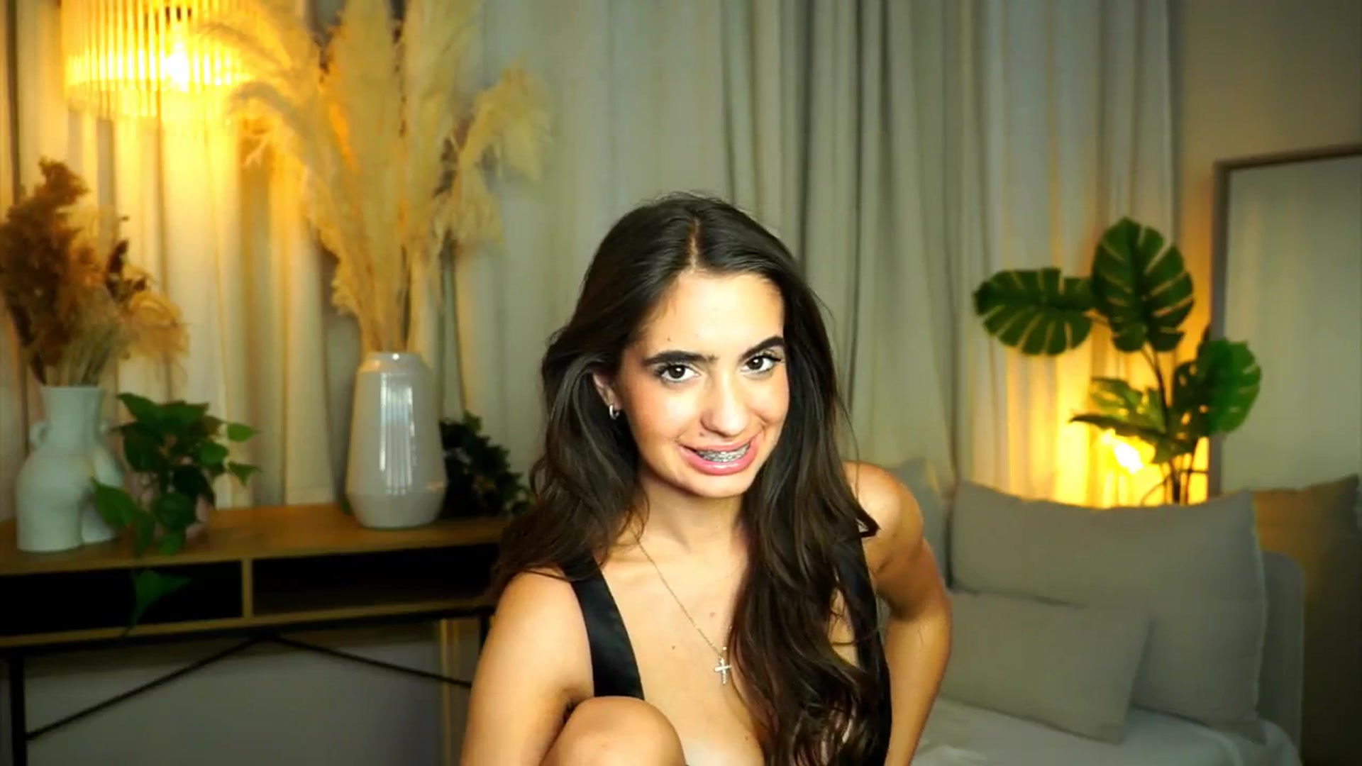 Gallery image thumbnail from milkyway_'s myfreecams stream on, 08/11/2025, 19:01 image 18 of 20
