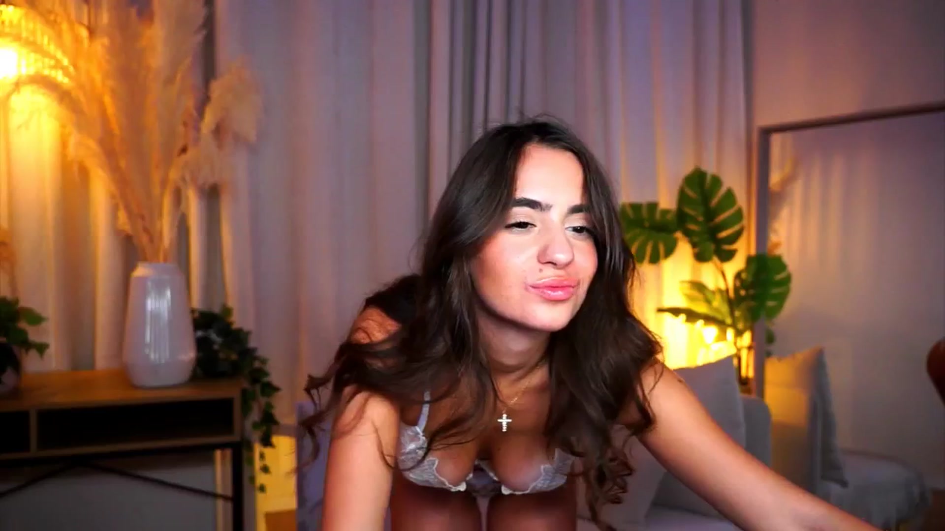 Gallery image thumbnail from milkyway_'s myfreecams stream on, 08/13/2025, 21:41 image 3 of 20