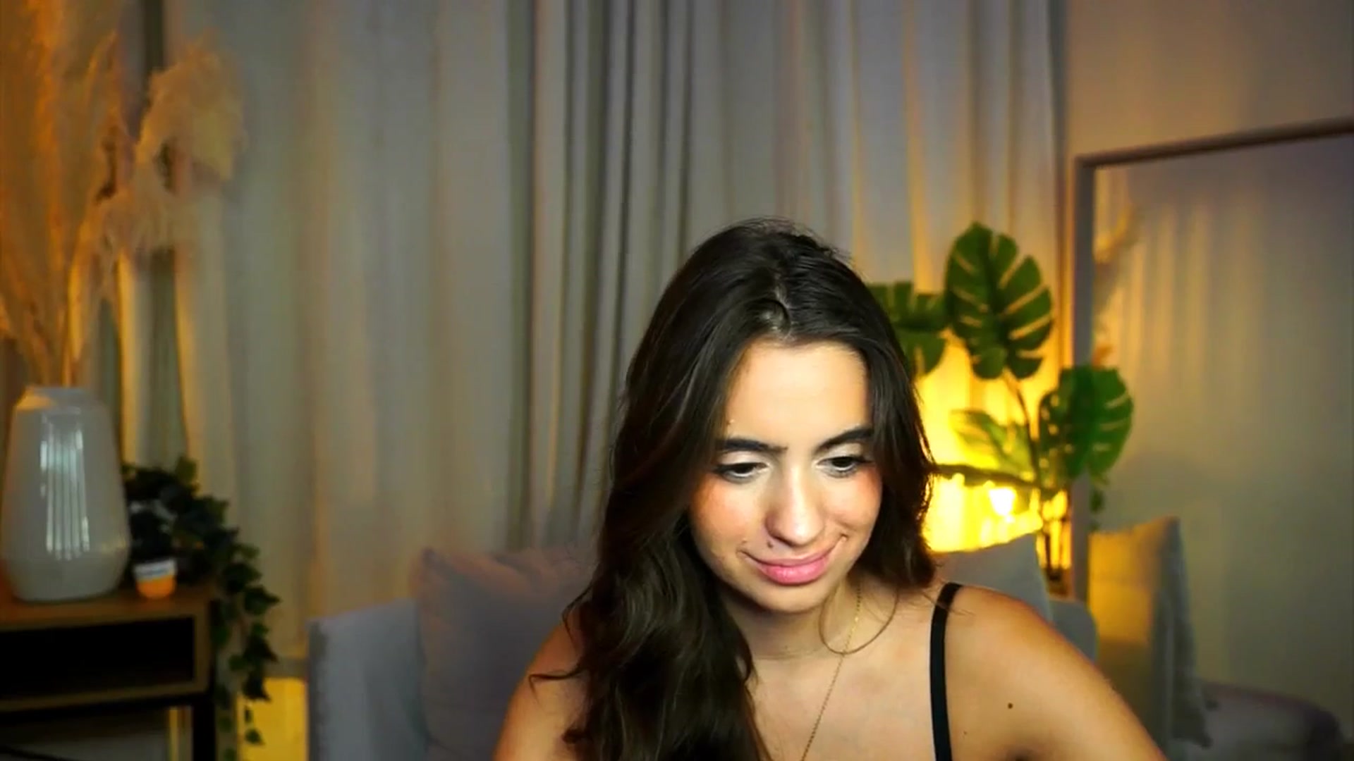 Gallery image thumbnail from milkyway_'s myfreecams stream on, 08/14/2025, 18:39 image 20 of 20