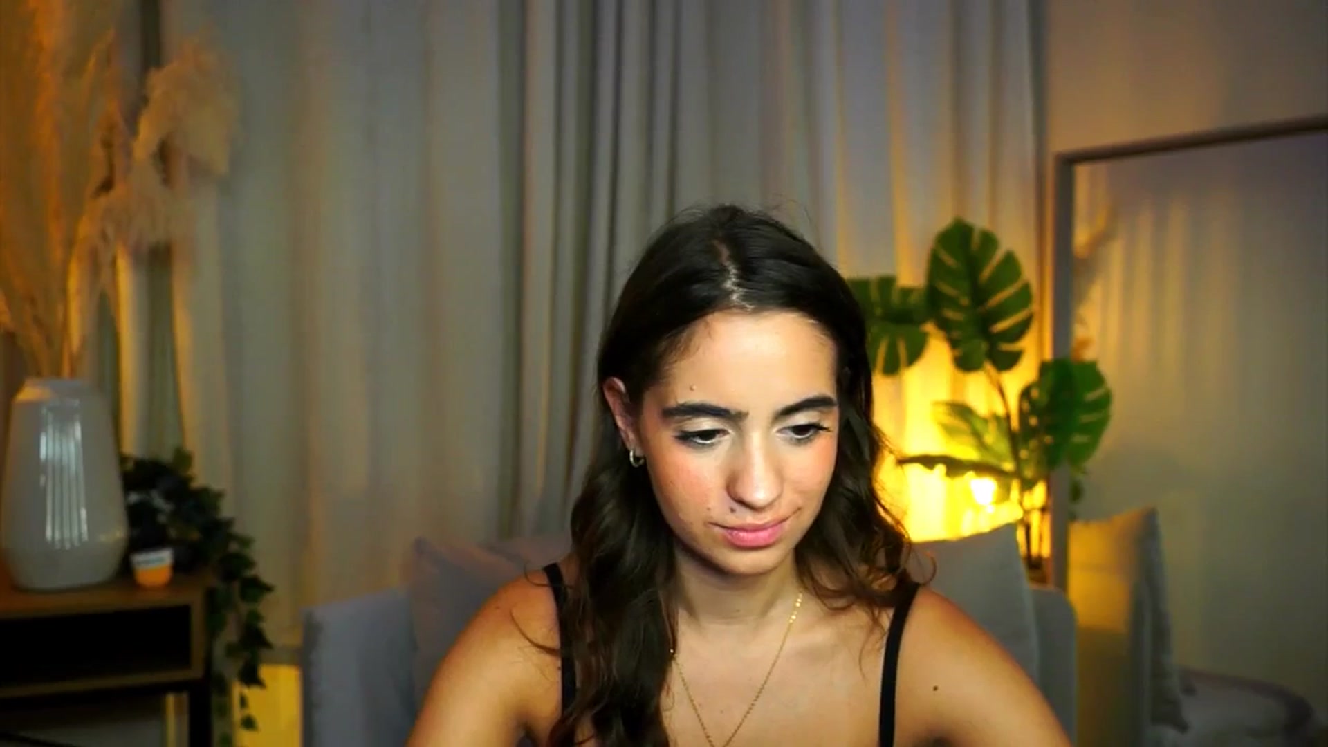 Gallery image thumbnail from milkyway_'s myfreecams stream on, 08/14/2025, 18:39 image 18 of 20