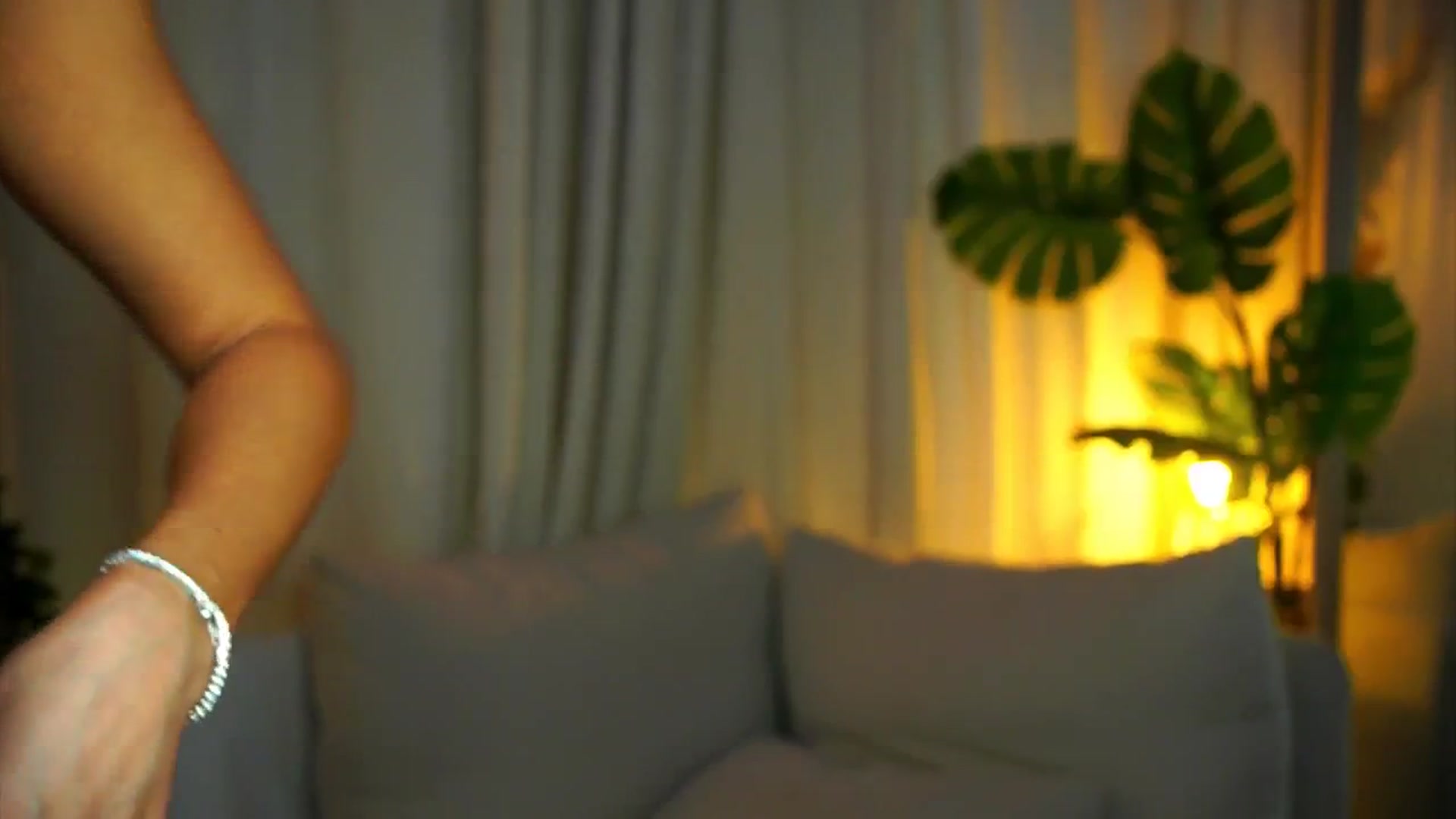 Gallery image thumbnail from milkyway_'s myfreecams stream on, 08/14/2025, 18:39 image 16 of 20