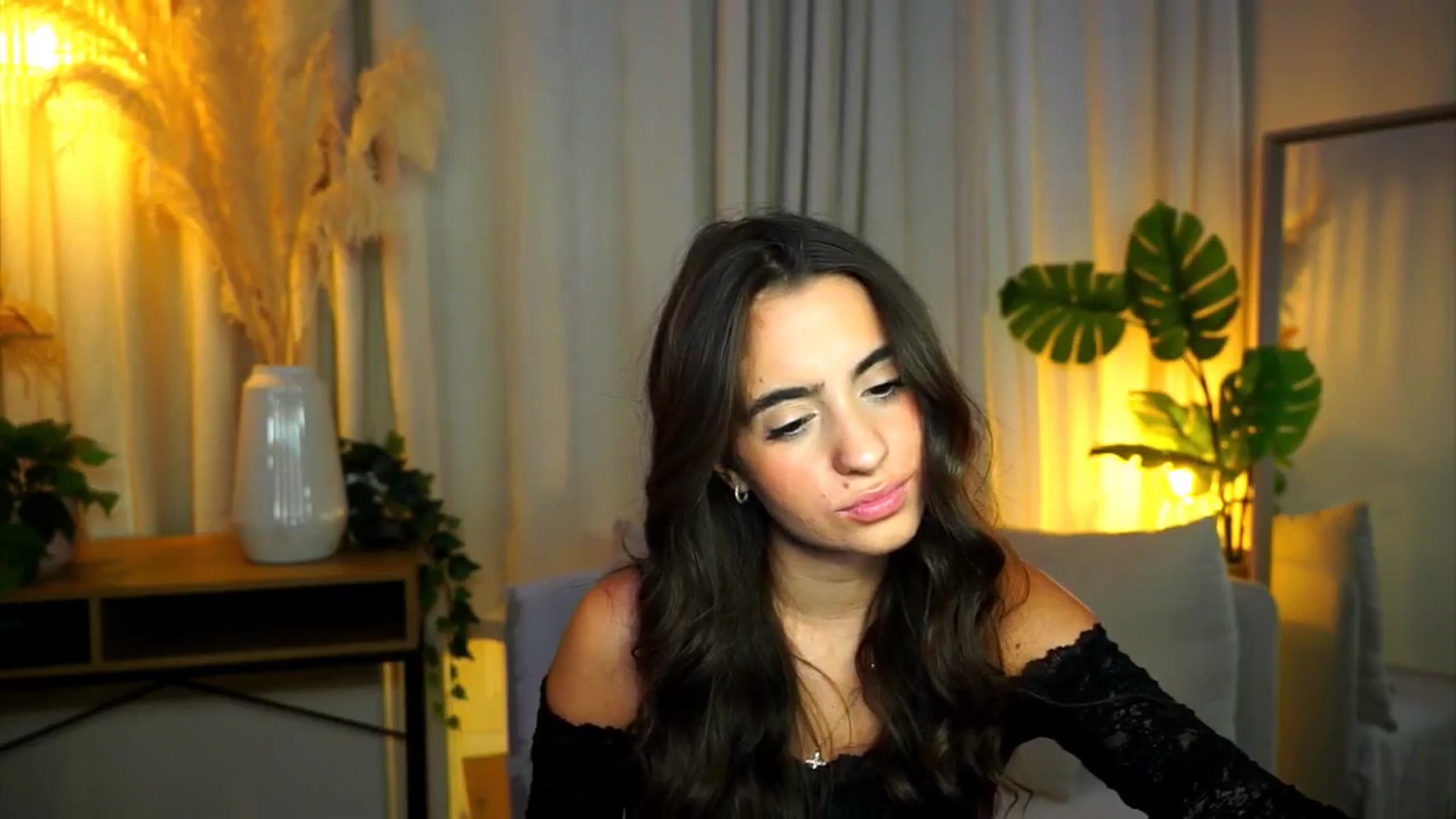 Gallery image thumbnail from milkyway_'s myfreecams stream on, 08/14/2025, 18:39 image 7 of 20