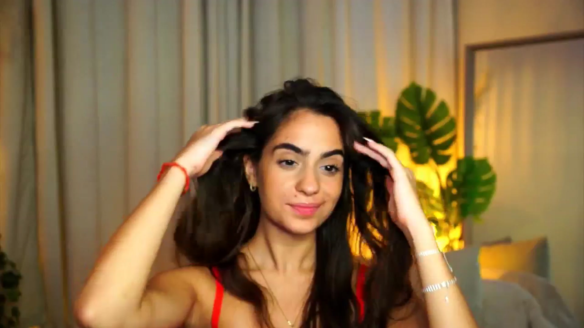 Gallery image thumbnail from milkyway_'s myfreecams stream on, 08/17/2025, 19:20 image 8 of 20