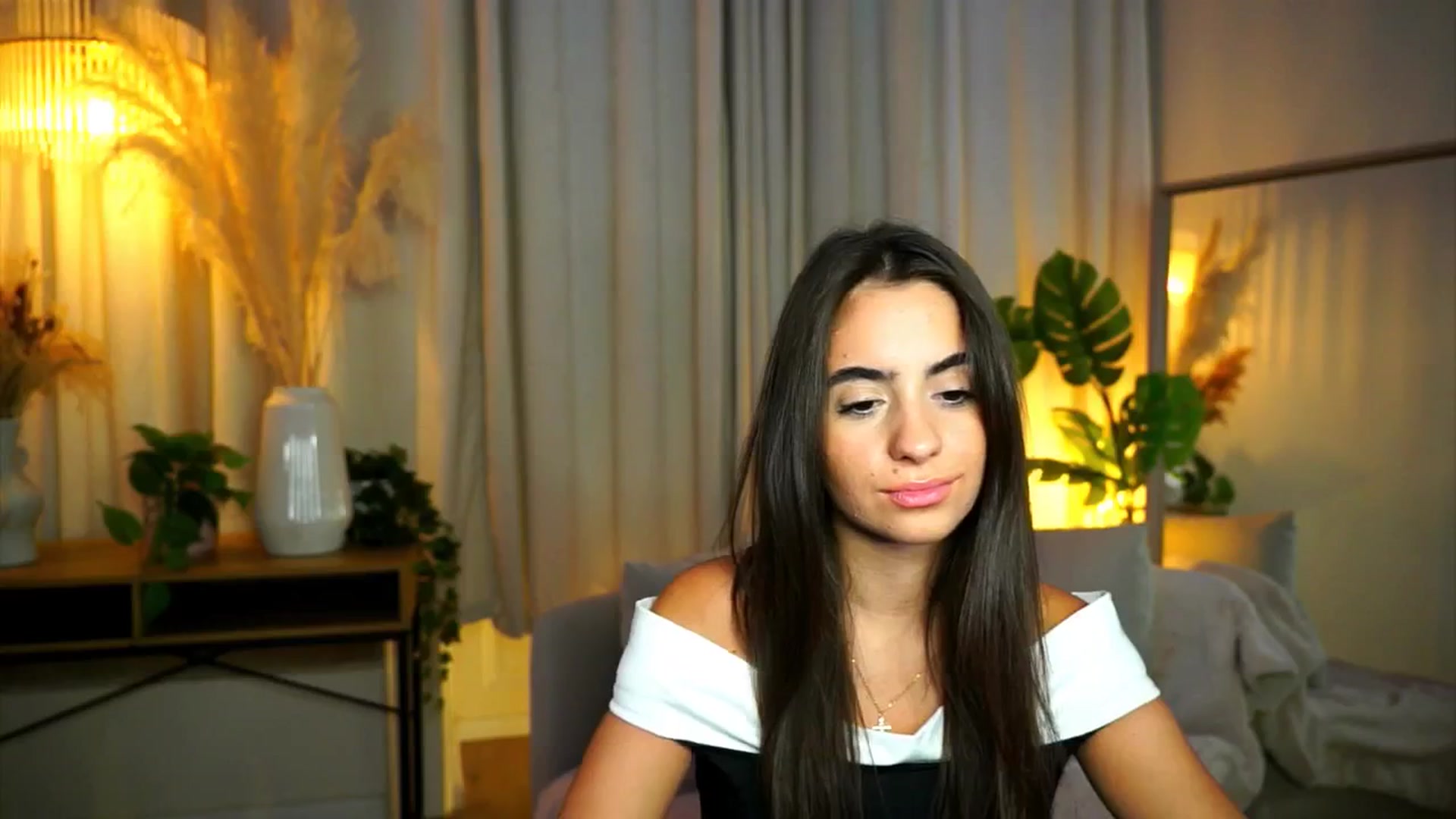 Gallery image thumbnail from milkyway_'s myfreecams stream on, 08/18/2025, 18:19 image 5 of 20