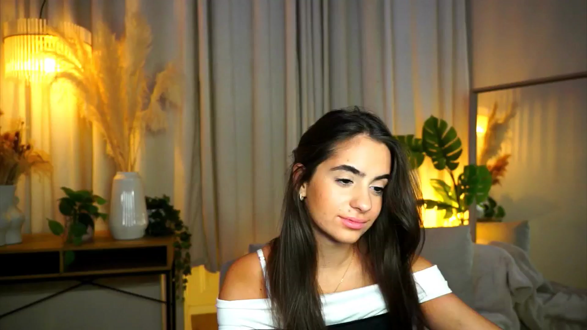 Gallery image thumbnail from milkyway_'s myfreecams stream on, 08/18/2025, 18:19 image 14 of 20