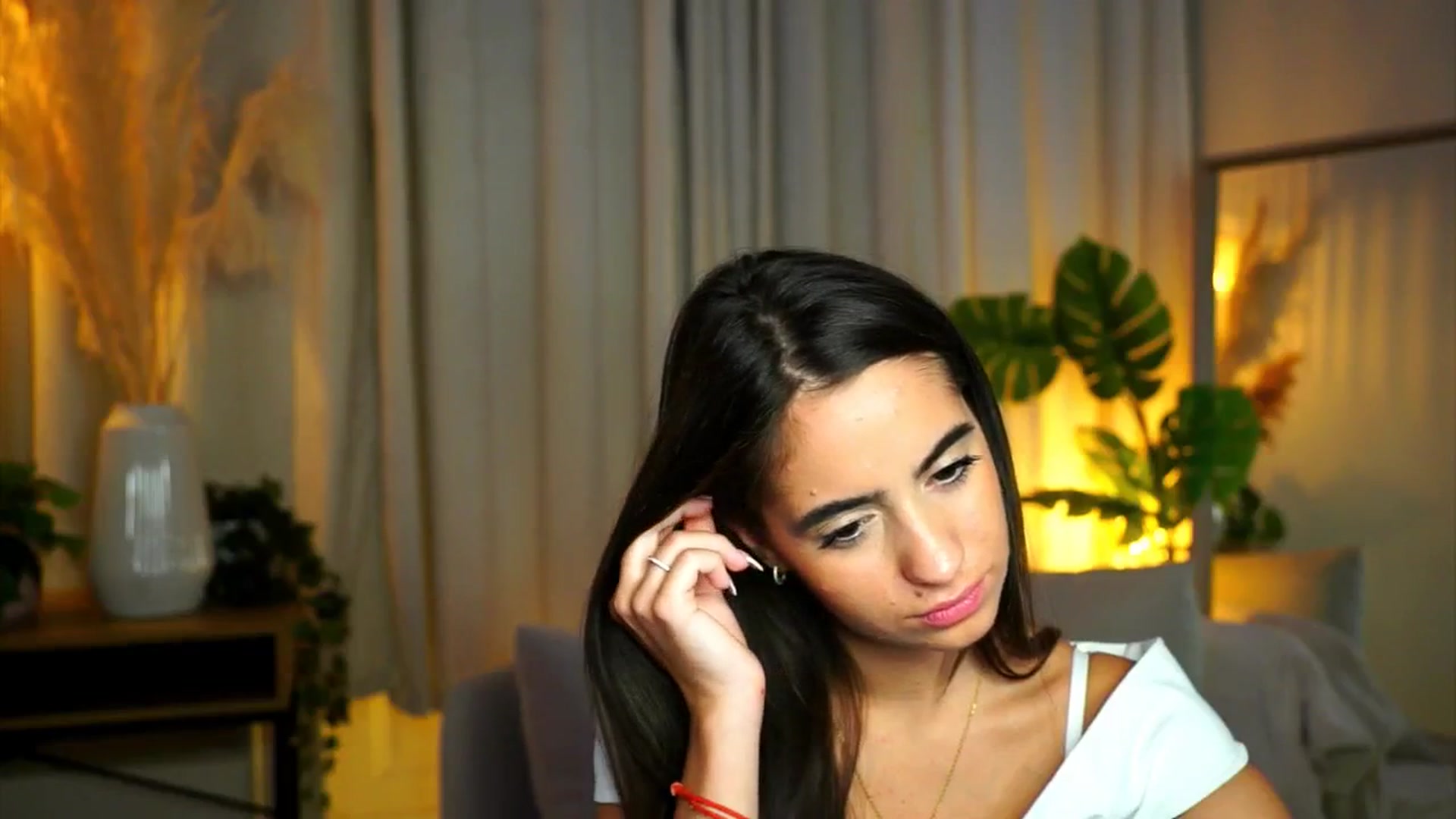 Gallery image thumbnail from milkyway_'s myfreecams stream on, 08/18/2025, 20:20 image 19 of 20