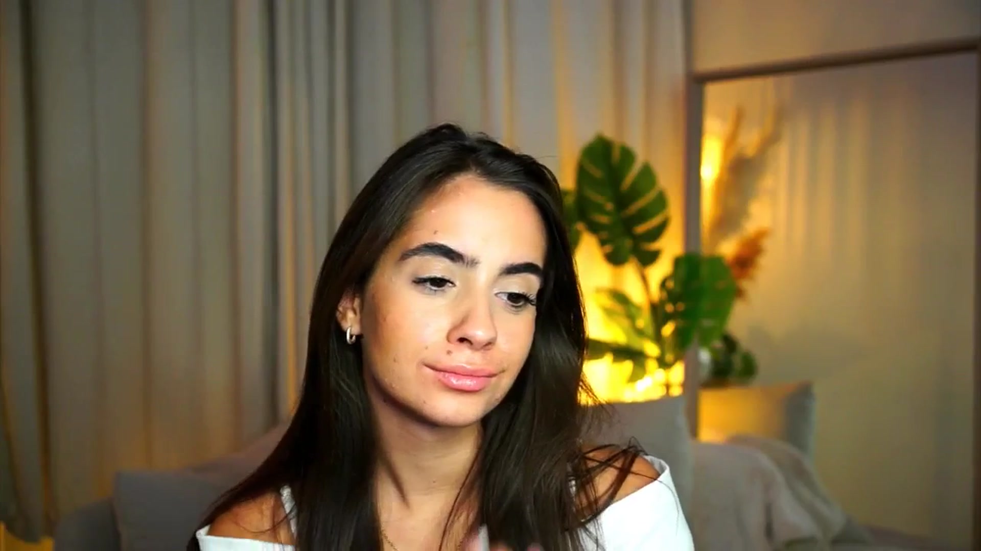 Gallery image thumbnail from milkyway_'s myfreecams stream on, 08/18/2025, 21:24 image 9 of 20