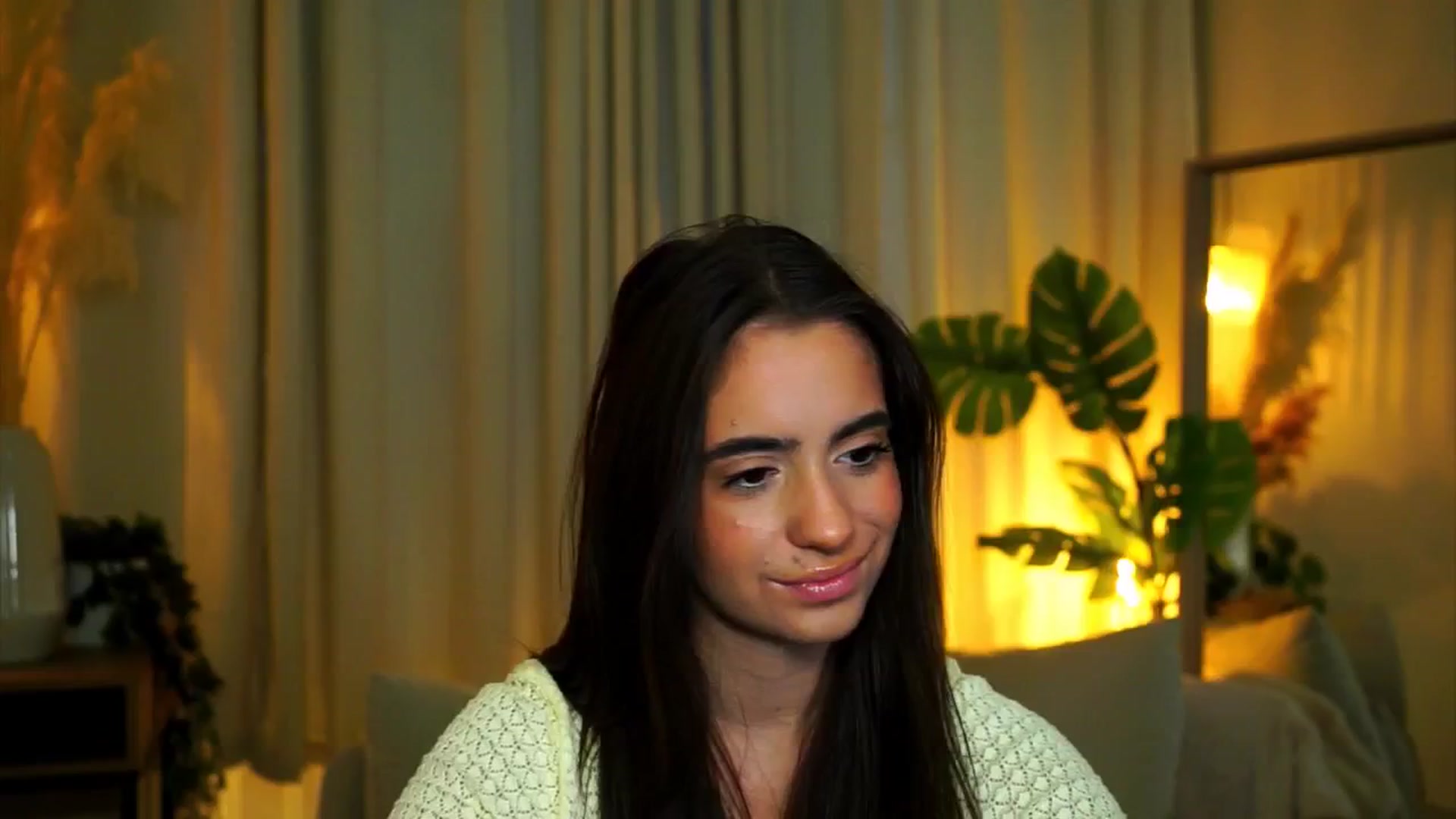 Gallery image thumbnail from milkyway_'s myfreecams stream on, 08/24/2025, 18:37 image 1 of 20
