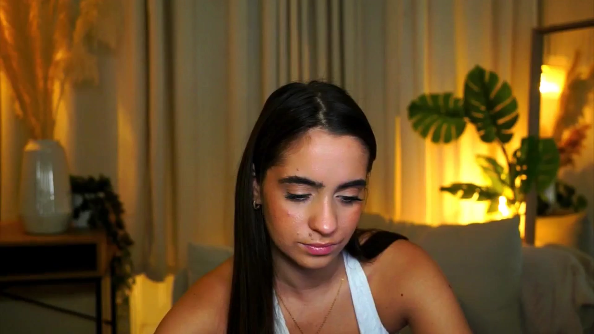 Gallery image thumbnail from milkyway_'s myfreecams stream on, 08/24/2025, 19:43 image 18 of 20