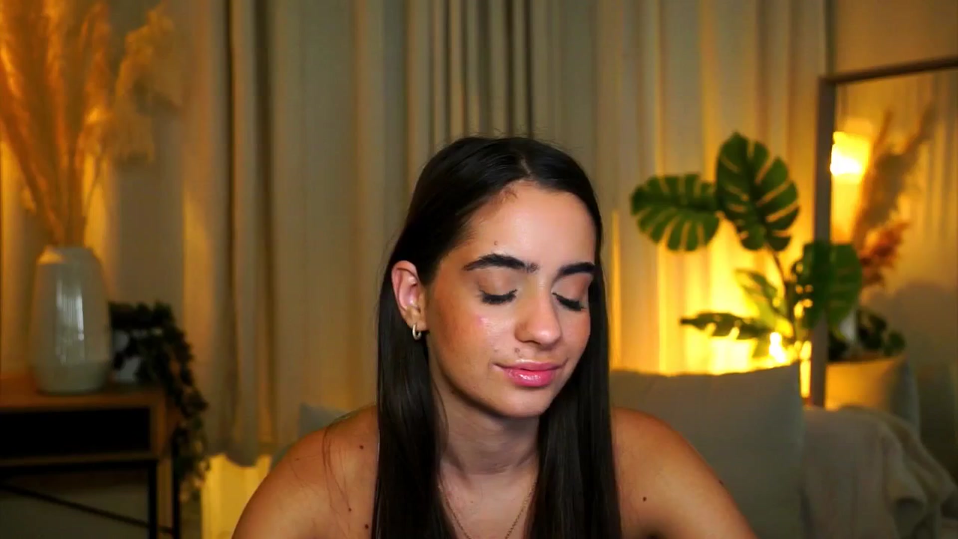 Gallery image thumbnail from milkyway_'s myfreecams stream on, 08/24/2025, 21:26 image 8 of 20