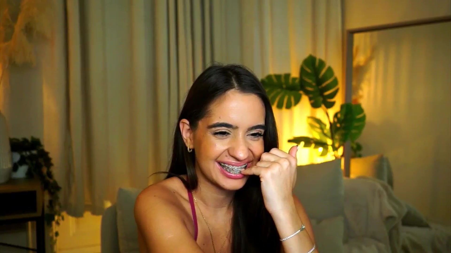 Gallery image thumbnail from milkyway_'s myfreecams stream on, 08/25/2025, 17:59 image 5 of 20