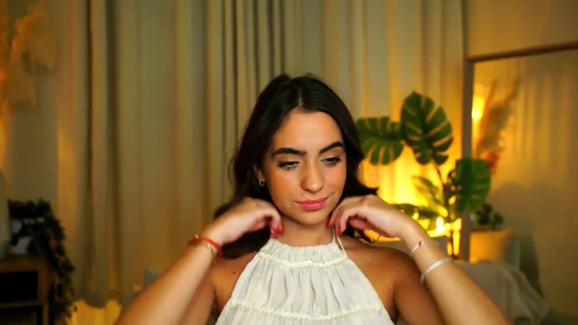 Gallery image thumbnail from milkyway_'s myfreecams stream on, 08/26/2025, 17:23 image 18 of 20