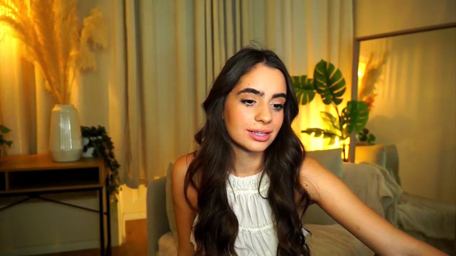 Gallery image thumbnail from milkyway_'s myfreecams stream on, 08/26/2025, 17:23 image 8 of 20