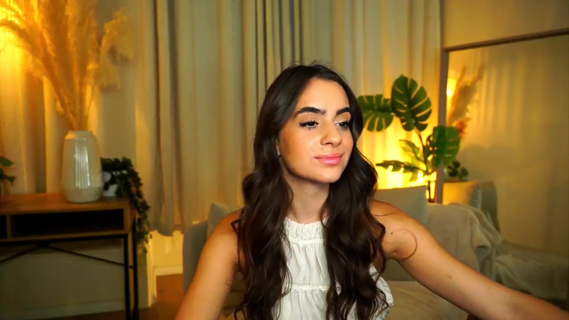 Gallery image thumbnail from milkyway_'s myfreecams stream on, 08/26/2025, 17:23 image 7 of 20