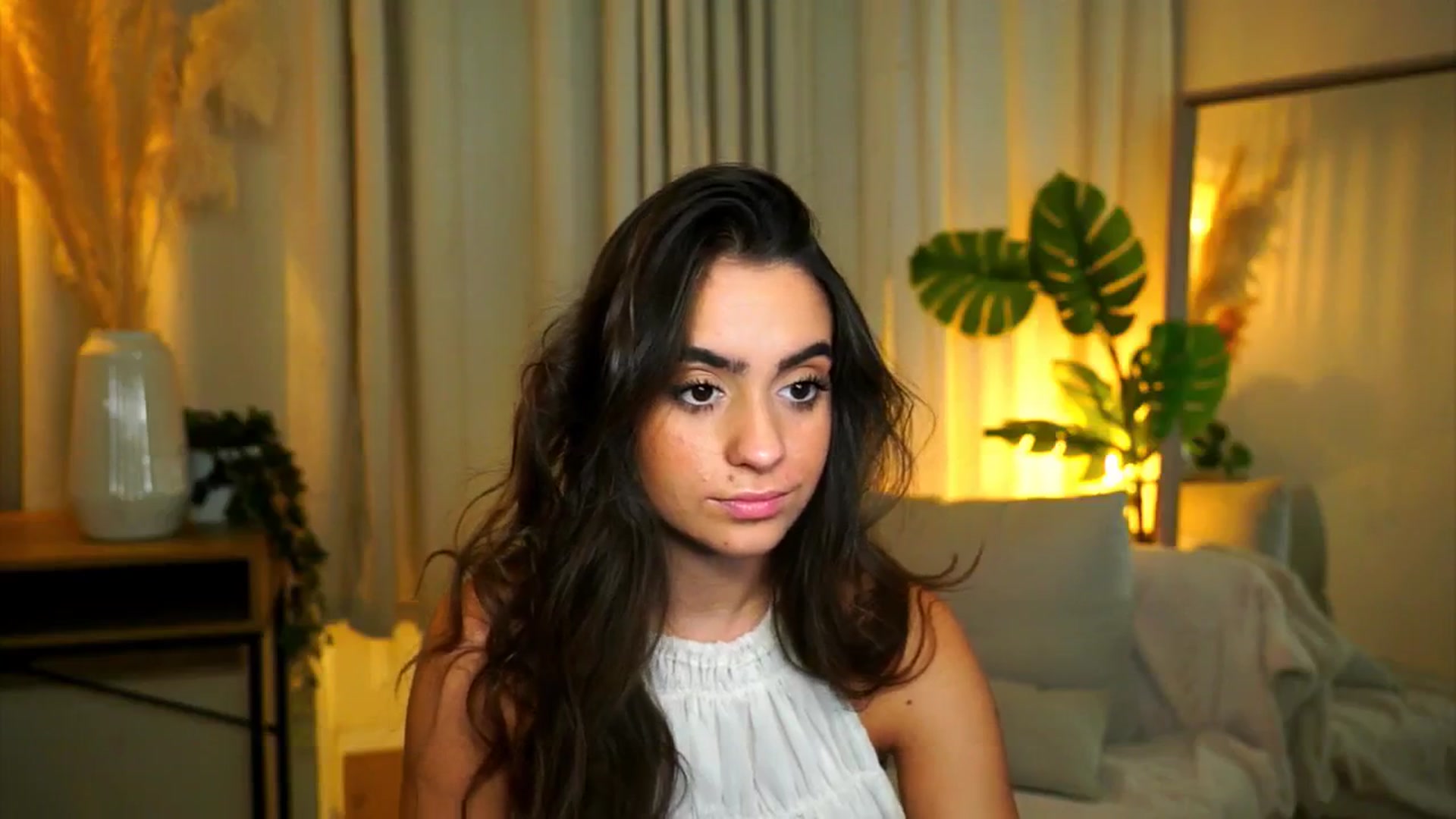 Gallery image thumbnail from milkyway_'s myfreecams stream on, 08/26/2025, 21:08 image 18 of 20