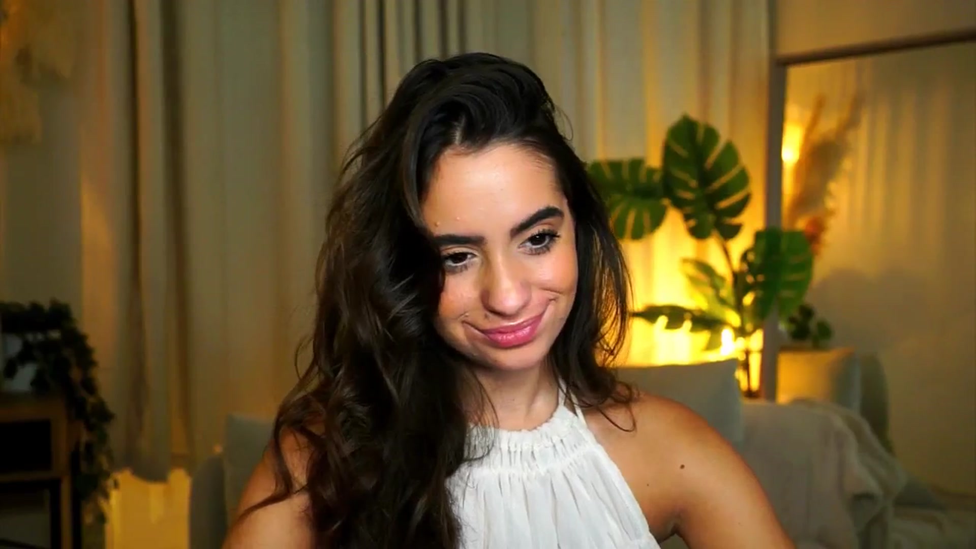 Gallery image thumbnail from milkyway_'s myfreecams stream on, 08/26/2025, 21:08 image 5 of 20