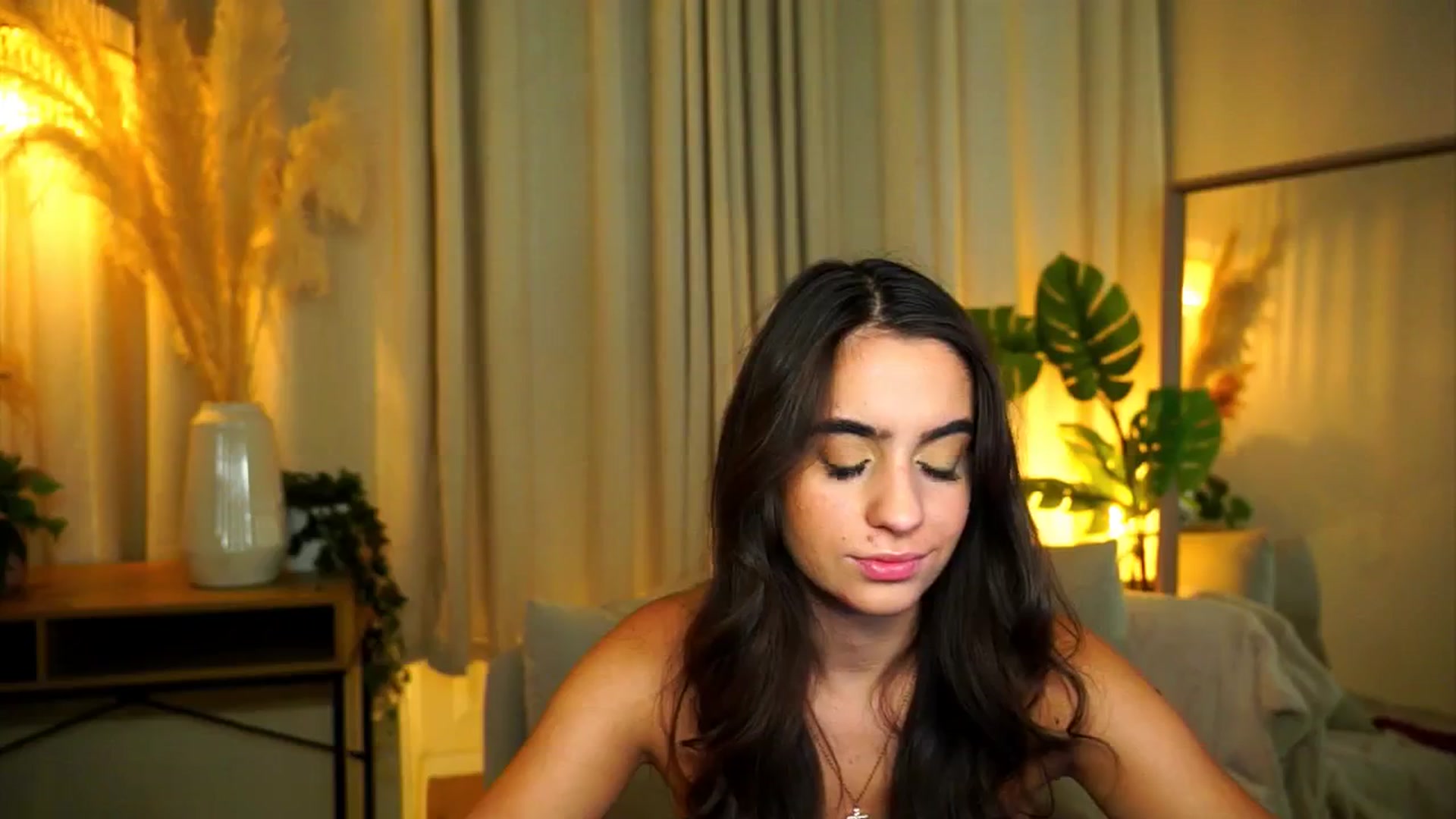 Gallery image thumbnail from milkyway_'s myfreecams stream on, 08/28/2025, 20:46 image 14 of 20