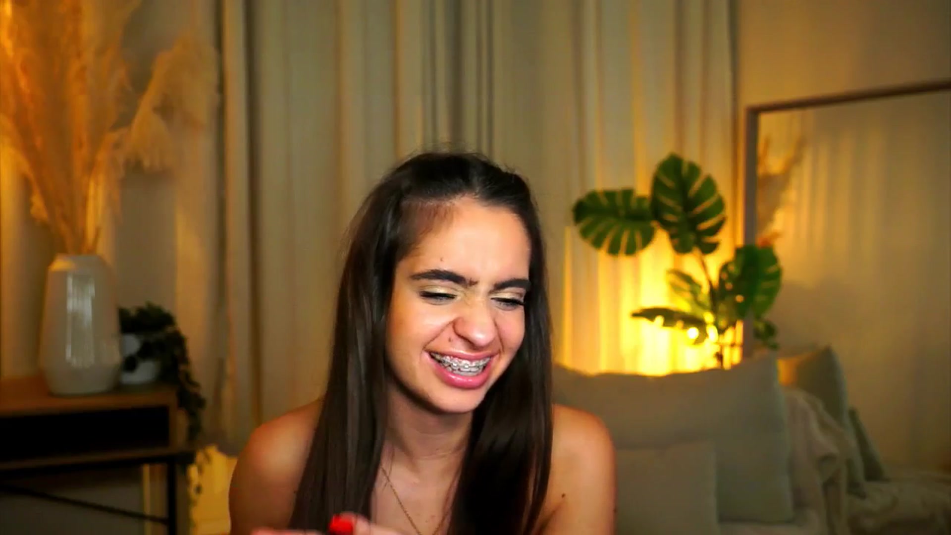 Gallery image thumbnail from milkyway_'s myfreecams stream on, 08/29/2025, 20:12 image 9 of 20