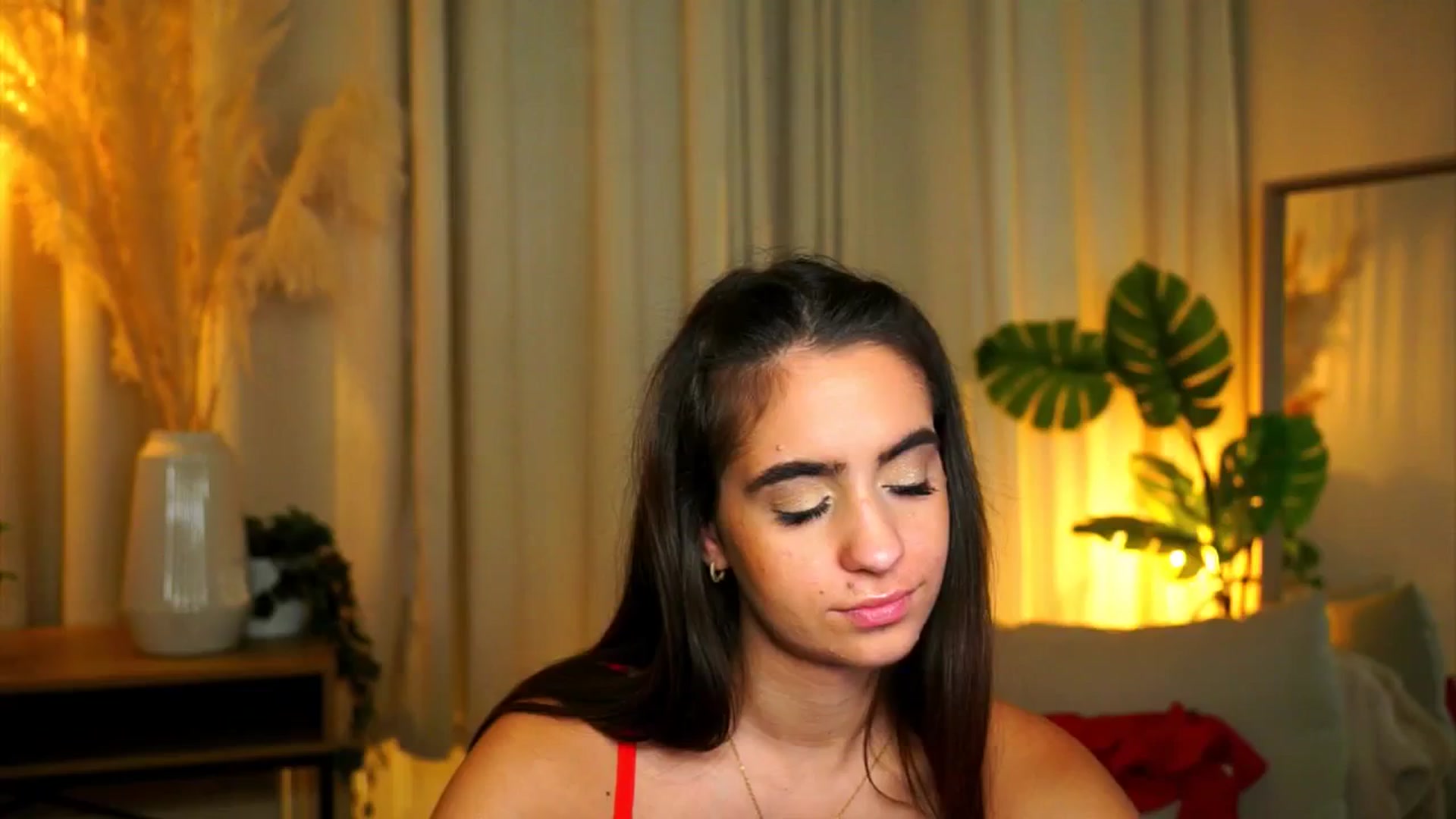 Gallery image thumbnail from milkyway_'s myfreecams stream on, 08/29/2025, 21:09 image 19 of 20