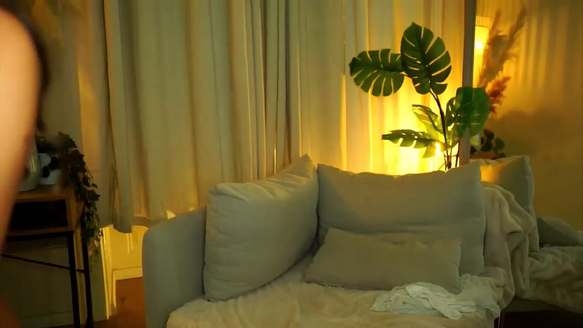 Gallery image thumbnail from milkyway_'s myfreecams stream on, 09/01/2025, 20:30 image 19 of 20