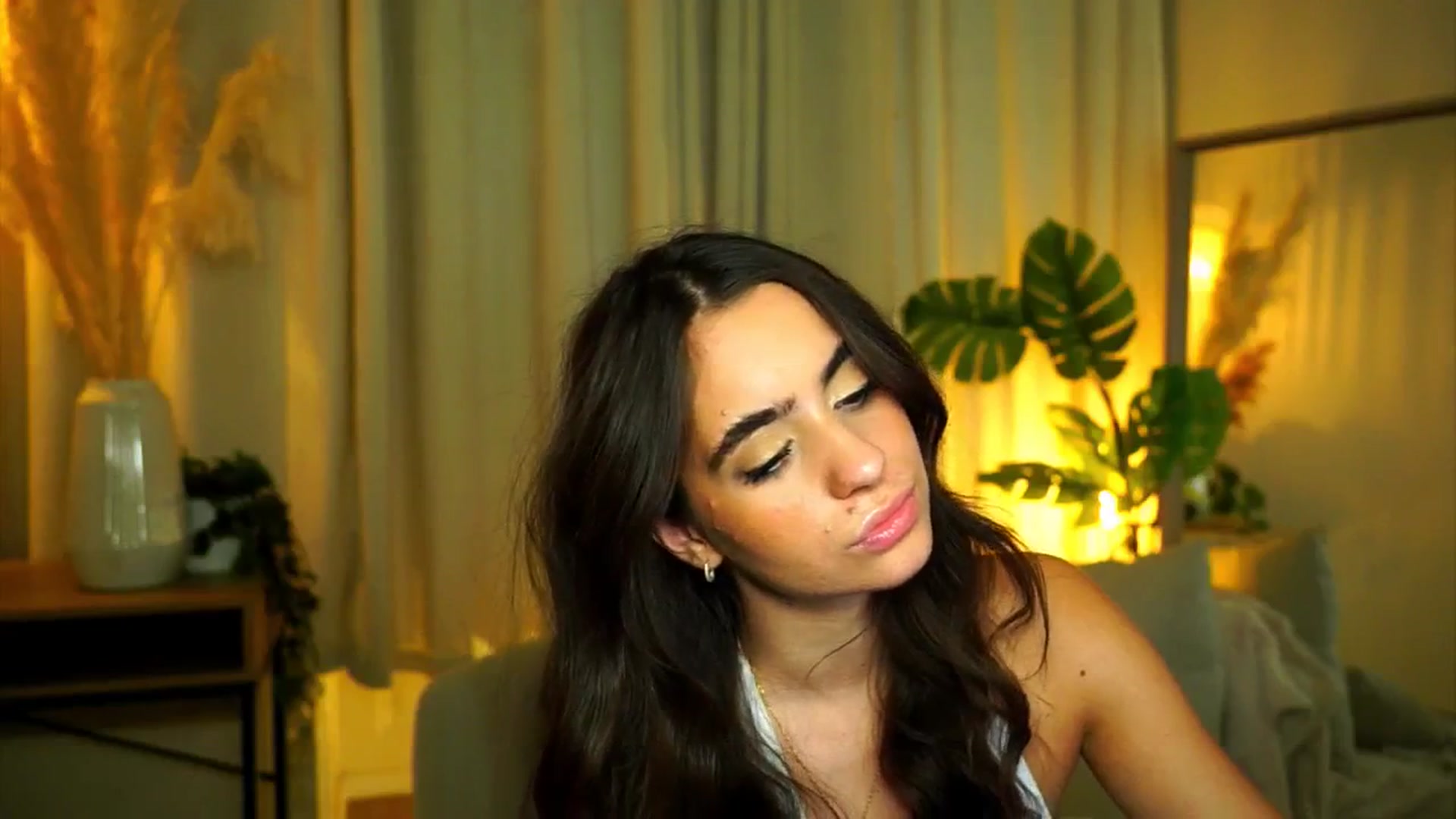 Gallery image thumbnail from milkyway_'s myfreecams stream on, 09/01/2025, 21:09 image 18 of 20