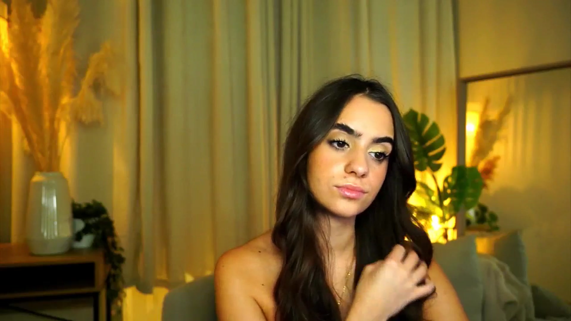 Gallery image thumbnail from milkyway_'s myfreecams stream on, 09/01/2025, 21:09 image 6 of 20