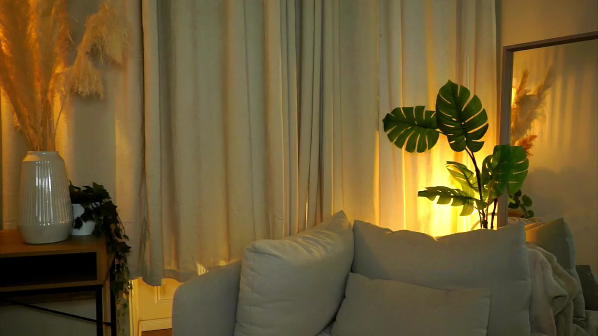 Gallery image thumbnail from milkyway_'s myfreecams stream on, 09/02/2025, 19:11 image 7 of 20