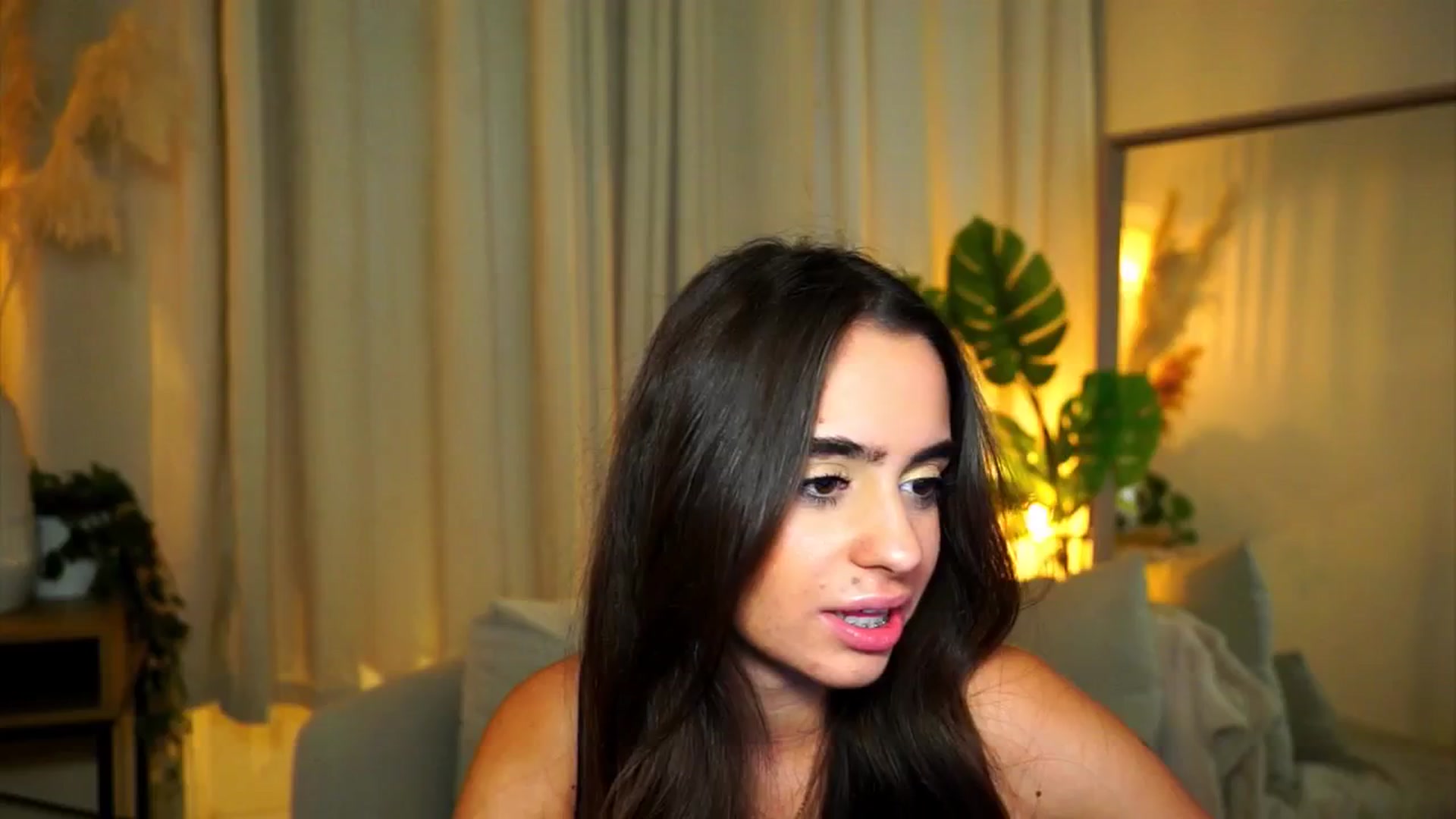 Gallery image thumbnail from milkyway_'s myfreecams stream on, 09/02/2025, 21:15 image 1 of 20