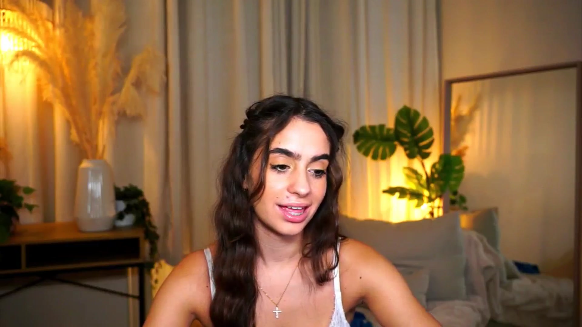 Gallery image thumbnail from milkyway_'s myfreecams stream on, 09/04/2025, 18:02 image 19 of 20