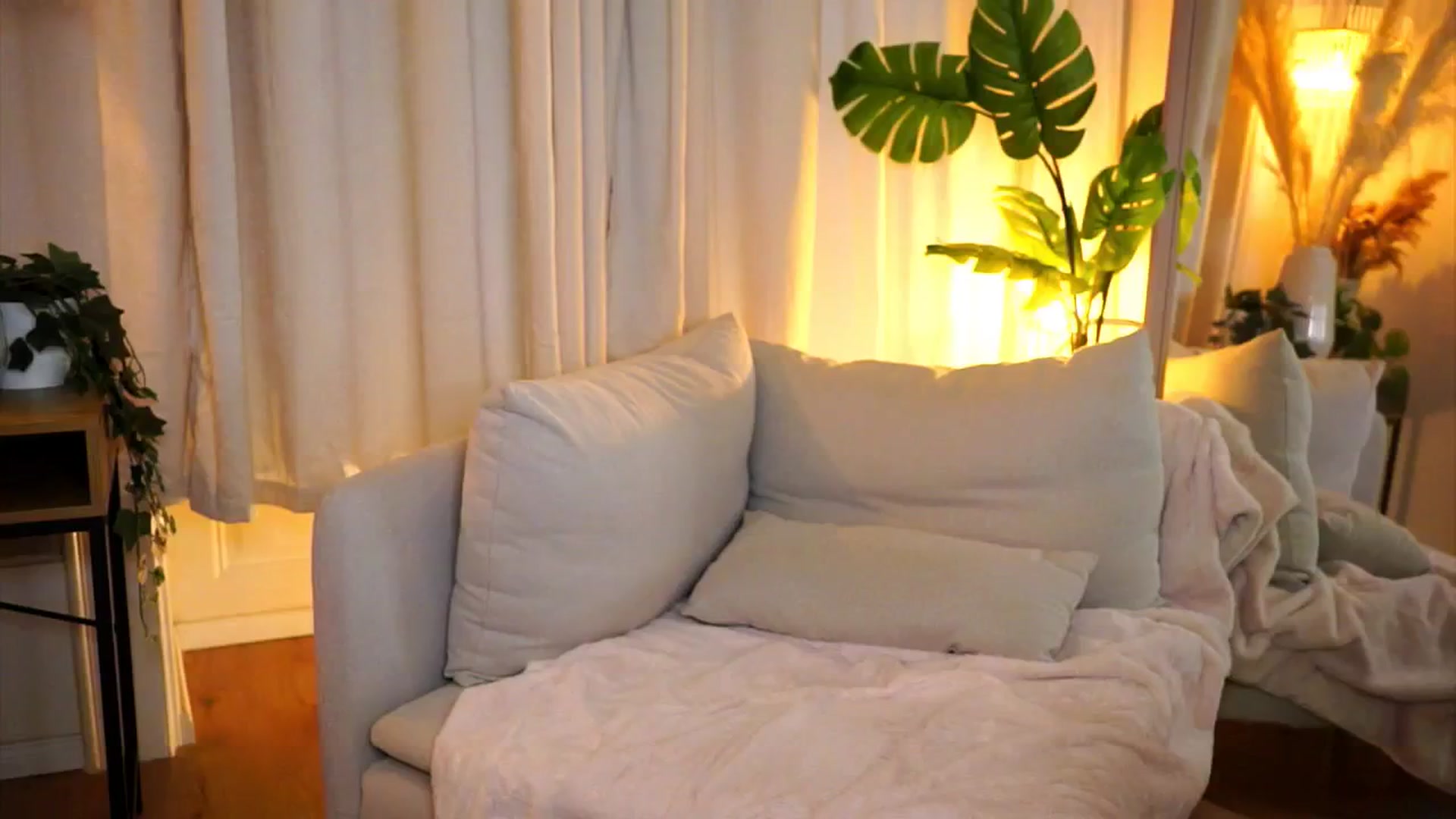 Gallery image thumbnail from milkyway_'s myfreecams stream on, 09/08/2025, 21:27 image 1 of 20