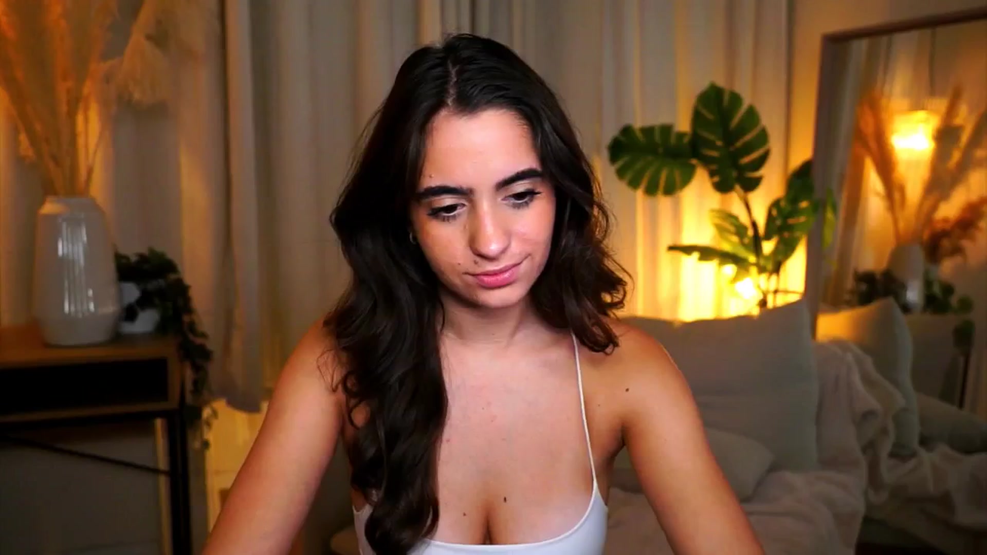 Gallery image thumbnail from milkyway_'s myfreecams stream on, 09/08/2025, 21:27 image 12 of 20