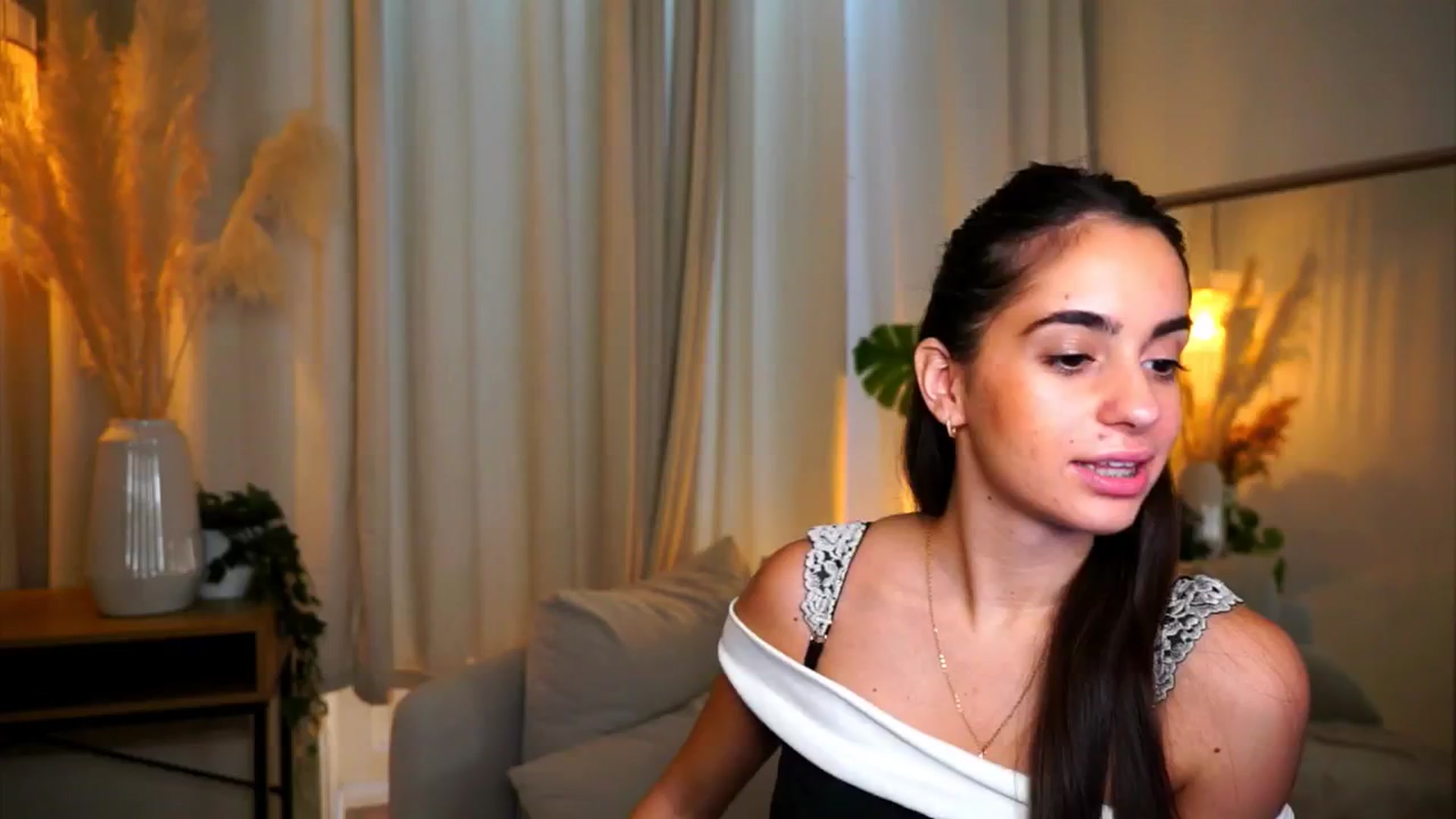 Gallery image thumbnail from milkyway_'s myfreecams stream on, 09/11/2025, 10:51 image 1 of 20