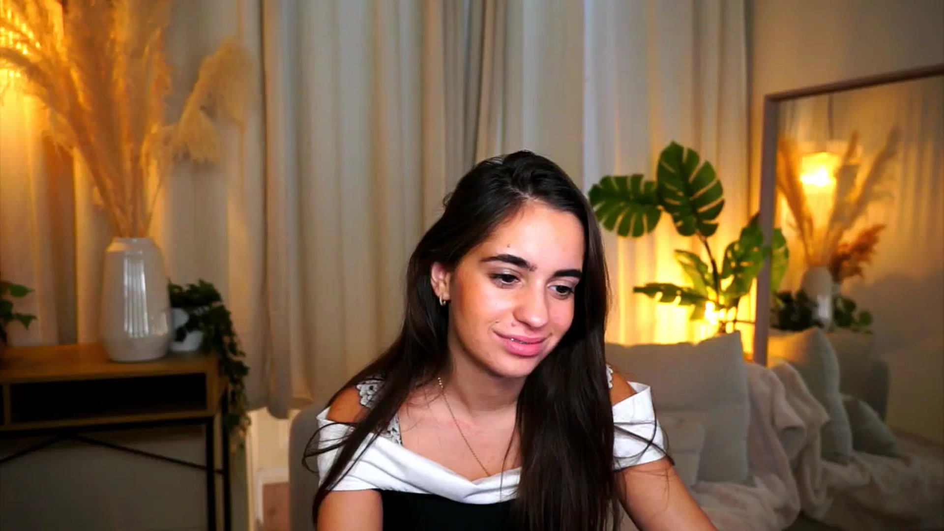 Gallery image thumbnail from milkyway_'s myfreecams stream on, 09/11/2025, 13:01 image 13 of 20